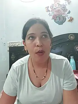Snapshot of Poojabhabi101 chatting on 06/23/26, 08:23 Poojabhabi101 online show from 06/23/26, 08:23