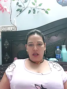 Poojabhabi101 online show from 10/30/25, 06:23