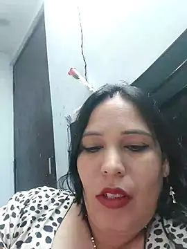 Snapshot of Poojabhabi101 chatting on 03/21/25, 06:16 Poojabhabi101 online show from 03/21/25, 06:16