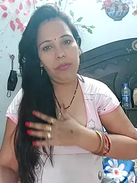 Snapshot of Poojabhabi101 chatting on 10/24/25, 06:23 Poojabhabi101 online show from 10/24/25, 06:23