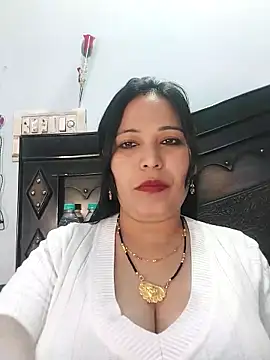 Snapshot of Poojabhabi101 chatting on 02/20/25, 05:23 Poojabhabi101 online show from 02/20/25, 05:23