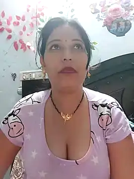 Snapshot of Poojabhabi101 chatting on 10/25/25, 05:46 Poojabhabi101 online show from 10/25/25, 05:46