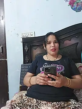 Snapshot of Poojabhabi101 chatting on 06/18/26, 07:29 Poojabhabi101 online show from 06/18/26, 07:29