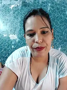 Snapshot of Poojabhabi101 chatting on 09/16/25, 06:09 Poojabhabi101 online show from 09/16/25, 06:09