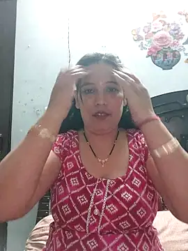 Poojabhabi101 online show from 02/18/26, 05:27