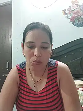 Snapshot of Poojabhabi101 chatting on 07/16/26, 07:16 Poojabhabi101 online show from 07/16/26, 07:16