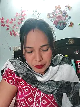 Poojabhabi101 online show from 12/16/25, 06:17