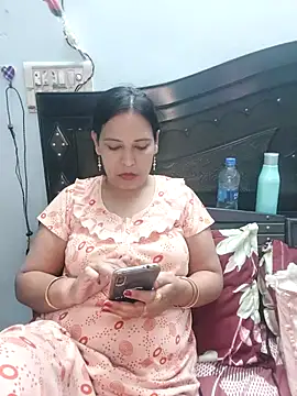 Snapshot of Poojabhabi101 chatting on 03/20/25, 02:53 Poojabhabi101 online show from 03/20/25, 02:53