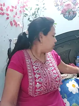 Snapshot of Poojabhabi101 chatting on 10/23/25, 06:01 Poojabhabi101 online show from 10/23/25, 06:01