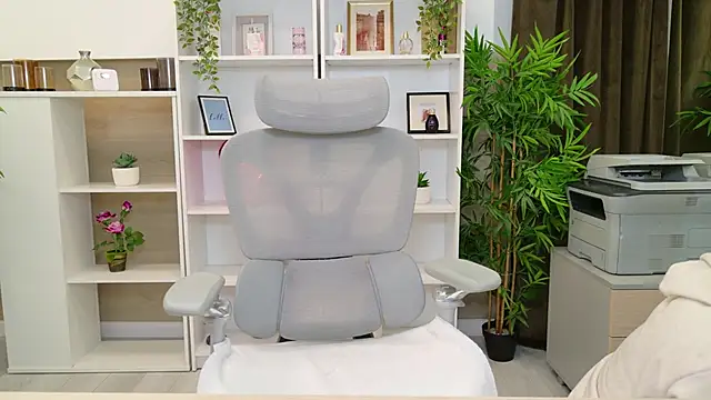 SelineSole online show from 12/19/25, 04:09