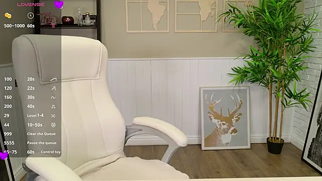 SelineSole online show from 12/02/25, 05:03