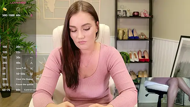 SelineSole online show from 11/05/25, 05:27