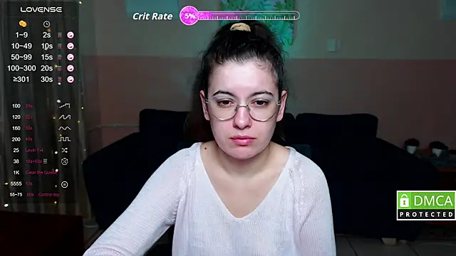 Snapshot of Aminabeatris chatting on 11/13/25, 06:28 Aminabeatris online show from 11/13/25, 06:28