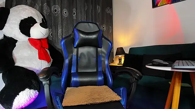 LiamCossio  online show from 04/13/26, 11:14