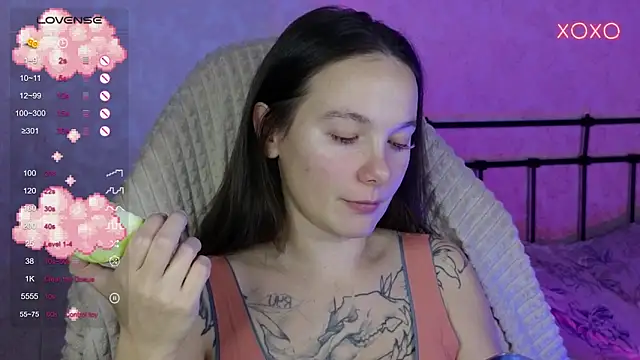 lil luna x online show from 10/25/25, 05:35