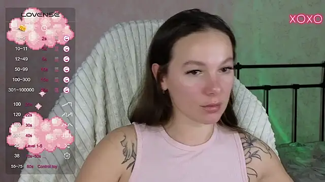 lil luna x online show from 02/17/25, 01:00