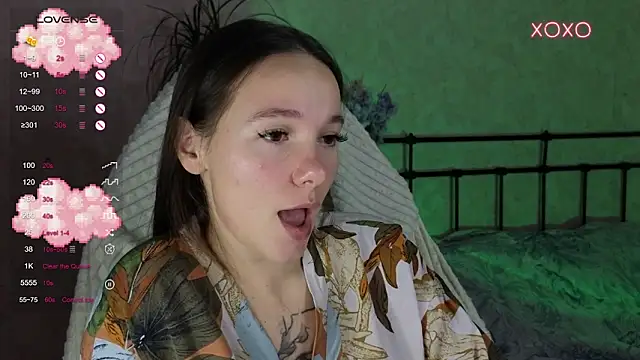 lil luna x online show from 11/12/25, 08:34