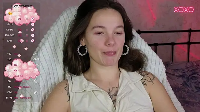 lil luna x online show from 10/15/25, 05:54