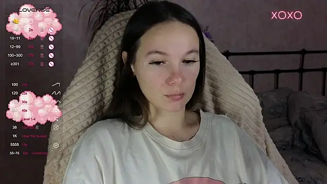 lil luna x online show from 11/17/25, 02:43