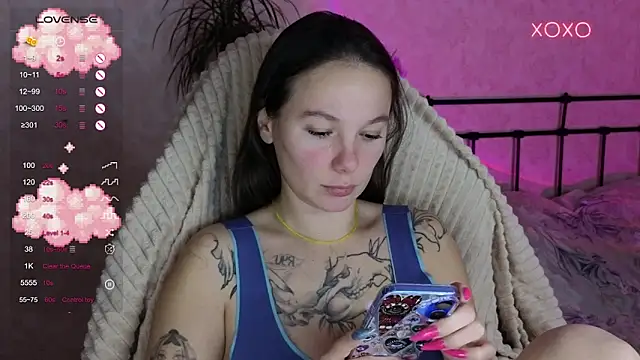 lil luna x online show from 12/14/25, 08:36