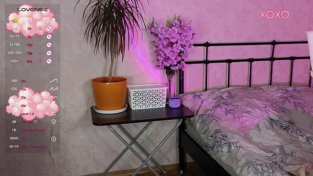 lil luna x online show from 11/18/25, 02:49