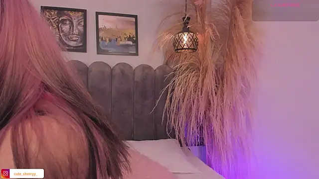 cute  cherry  online show from 04/03/26, 07:31