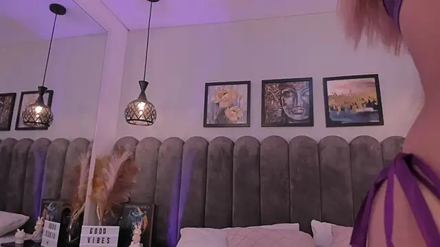 cute  cherry  online show from 03/12/26, 08:35