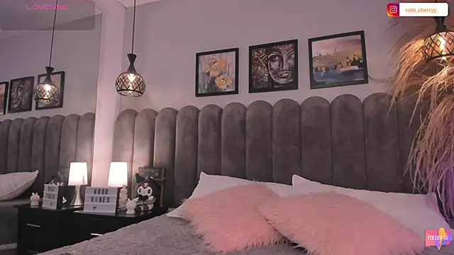 cute  cherry  online show from 03/27/26, 08:21