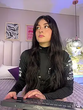 cute  cherry  online show from 10/31/25, 08:38