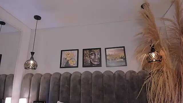 cute  cherry  online show from 04/07/26, 08:21