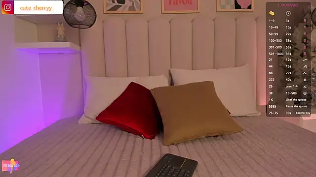 cute  cherry  online show from 02/03/26, 08:14