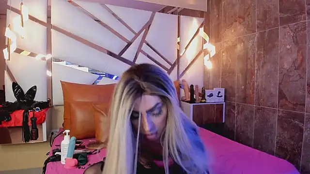 Snapshot of AlejandraDangerGirl chatting on 02/12/25, 12:22 AlejandraDangerGirl online show from 02/12/25, 12:22