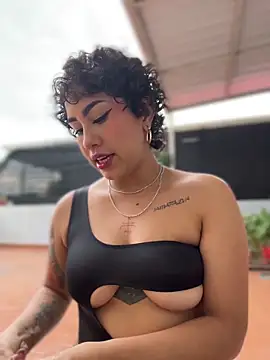 ZahaRoseee online show from 02/28/26, 10:42