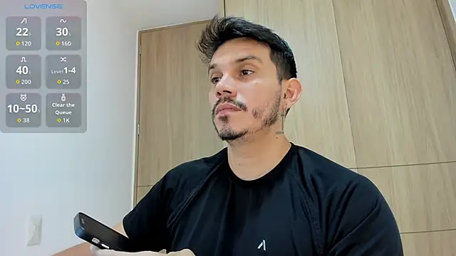 Snapshot of alejandro_stark chatting on 11/22/25, 04:17 alejandro stark online show from 11/22/25, 04:17