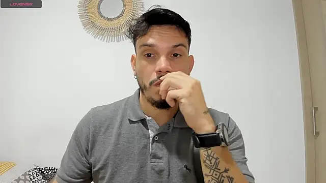 Snapshot of alejandro_stark chatting on 12/31/24, 10:04 alejandro stark online show from 12/31/24, 10:04