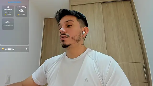 Snapshot of alejandro_stark chatting on 11/10/25, 11:15 alejandro stark online show from 11/10/25, 11:15