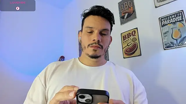 Snapshot of alejandro_stark chatting on 02/19/26, 10:12 alejandro stark online show from 02/19/26, 10:12