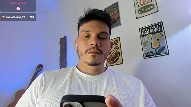 Snapshot of alejandro_stark chatting on 02/27/26, 10:53 alejandro stark online show from 02/27/26, 10:53