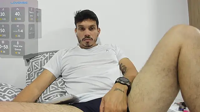 Snapshot of alejandro_stark chatting on 09/19/25, 05:00 alejandro stark online show from 09/19/25, 05:00