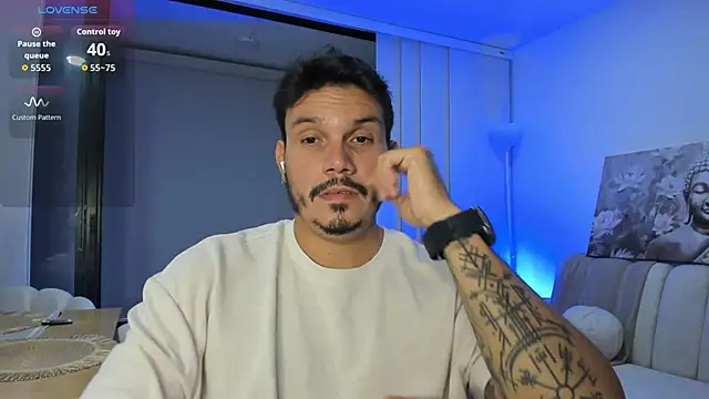 Snapshot of alejandro_stark chatting on 09/23/25, 03:24 alejandro stark online show from 09/23/25, 03:24