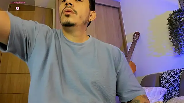 Snapshot of alejandro_stark chatting on 06/03/26, 10:47 alejandro stark online show from 06/03/26, 10:47