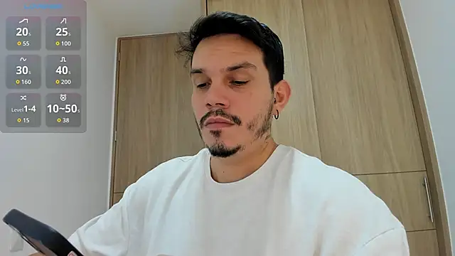 Snapshot of alejandro_stark chatting on 12/05/25, 02:59 alejandro stark online show from 12/05/25, 02:59