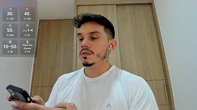 Snapshot of alejandro_stark chatting on 11/08/25, 10:13 alejandro stark online show from 11/08/25, 10:13