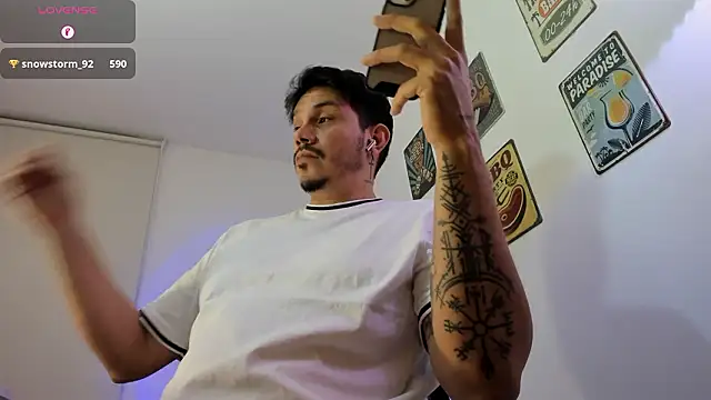 Snapshot of alejandro_stark chatting on 02/02/26, 11:37 alejandro stark online show from 02/02/26, 11:37