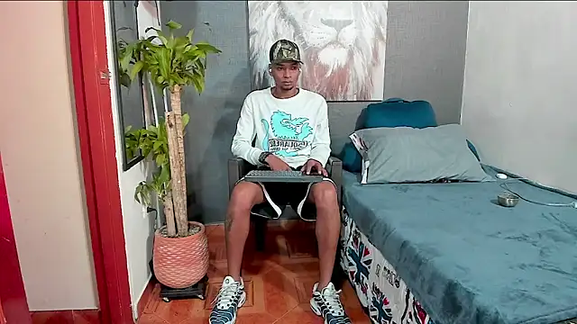 Snapshot of _Bbc_master_ chatting on 12/20/24, 05:36 Bbc master online show from 12/20/24, 05:36