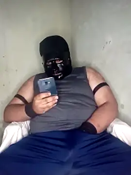 Snapshot of Kidding_Road chatting on 10/27/25, 02:12 Kidding Road online show from 10/27/25, 02:12