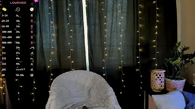 mia x love online show from 06/25/26, 12:32