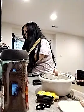 LiverandBrat77 online show from 10/28/25, 08:19