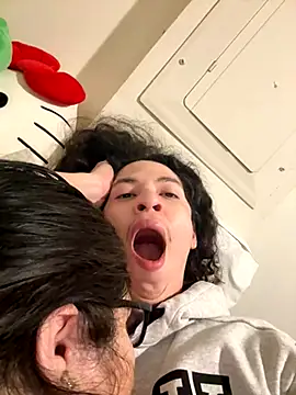 LiverandBrat77 online show from 12/04/25, 04:11