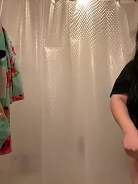 LiverandBrat77 online show from 01/14/26, 10:24